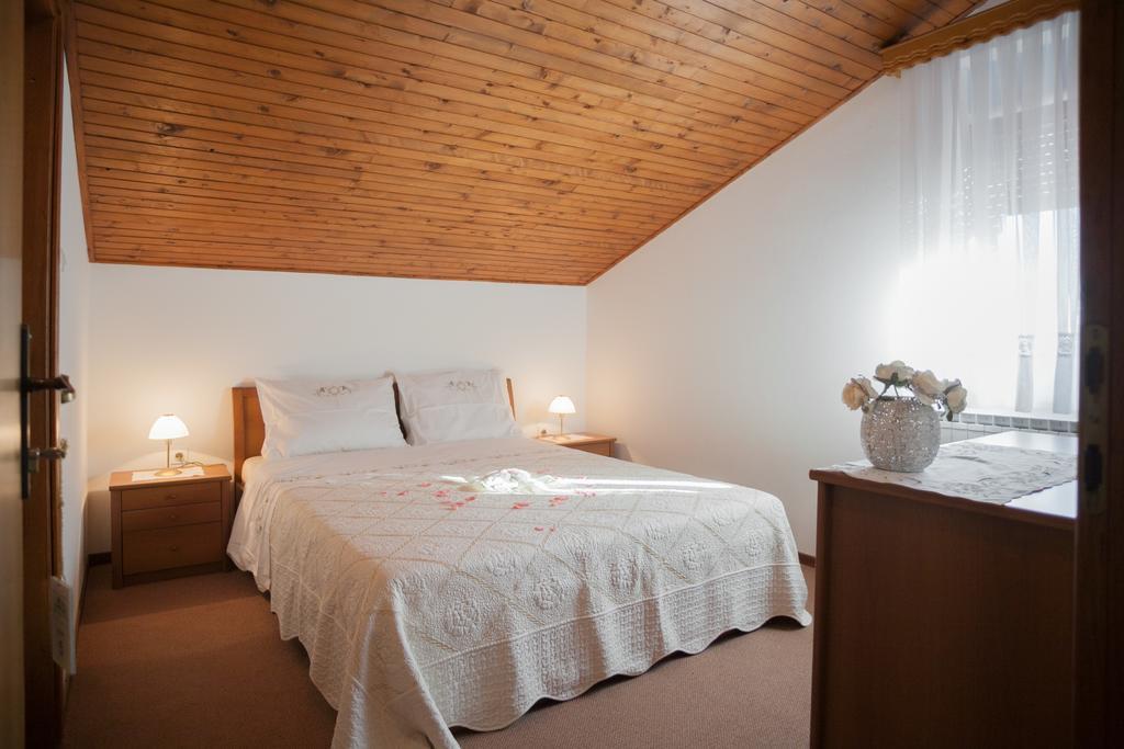 Гостевой дом Janezinovi House Ratecevo Brdo Экстерьер фото