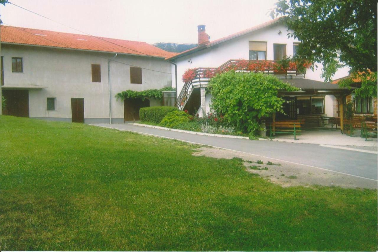 Гостевой дом Janezinovi House Ratecevo Brdo Экстерьер фото